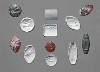 青銅器時代のアザラシの石と印象、クレタ島、紀元前1600年頃
